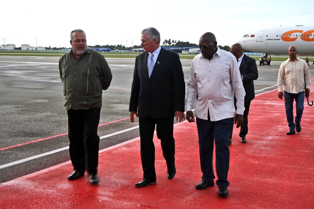 El primer secretario del CC-PCC y presidente de la República, <a href="/DiazCanelB/">Miguel Díaz-Canel Bermúdez</a>, ya está en la Patria.