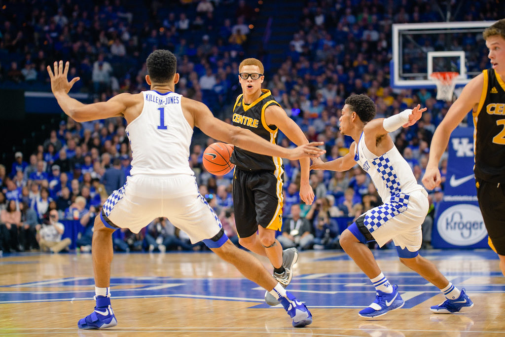 bball2banker's tweet photo. Happy Birthday to one of the best Guards to play at ⁦@Centre_Bball⁩… Perry Ayers!!  A devastating RH- he even had success with it versus UK.  A winner for both Centre &amp; ⁦@PurplesHoops⁩.  Happy Birthday ⁦@ThePAyersShow32⁩ https://t.co/uJfHjtiE23