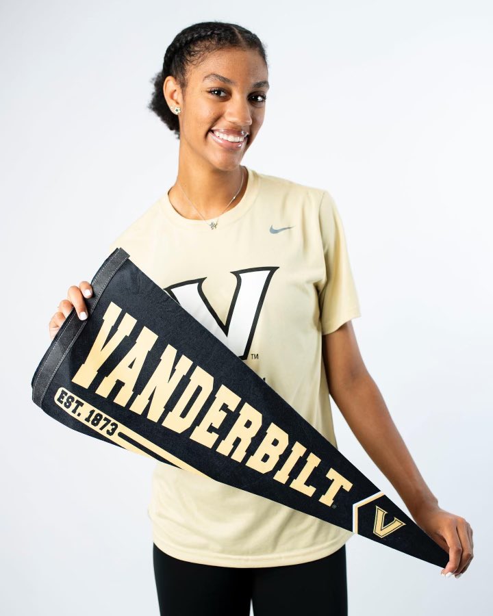 Congrats to Sydney Bryant on her commitment to Vanderbilt! We are so excited for you and this next chapter! You earned this! #hjvfamily #hjvproud #striveforexcellence #ttp #trusttheprocess #thehjvway #anchordown