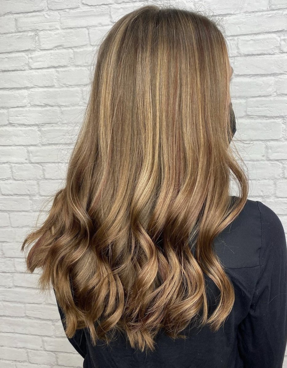 so soft with so much dimension✨🧡🌻
.
.
. 
#specialfxsalonsanjose #specialfxsalonanddayspa #sanjosesalon #saloncentric #saloncentriclosgatos #behindthechair #summitsalon #summitsalonsanjose #sanjosehighendsalon #sanjosehairstylist #sjsalon #casalon #bayareasal...