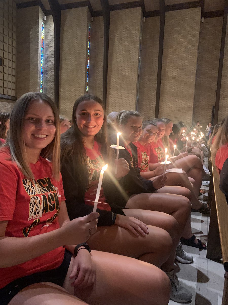 SCStorm_WBB's tweet photo. The whole crew is back!! Tonight we took part in a special tradition with the Blessing of the Athletes! 🕯️❤️ #TEAMSIMPSON https://t.co/e6YIlbWhwT