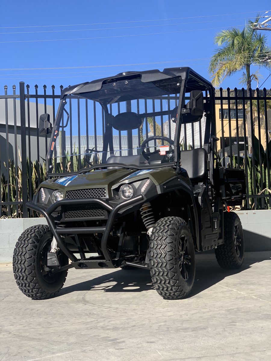 GroupWingman's tweet image. This Linhai Electric 50DU side-by-side found its new home in a gorgeous 11-acre garden here on the Gold Coast.  

For more information about this vehicle visit wingmanmg.com.au 

#wingmanmotorgroup #electricvehicles #utv #sidebyside #gardening #agriculture #goldcoast