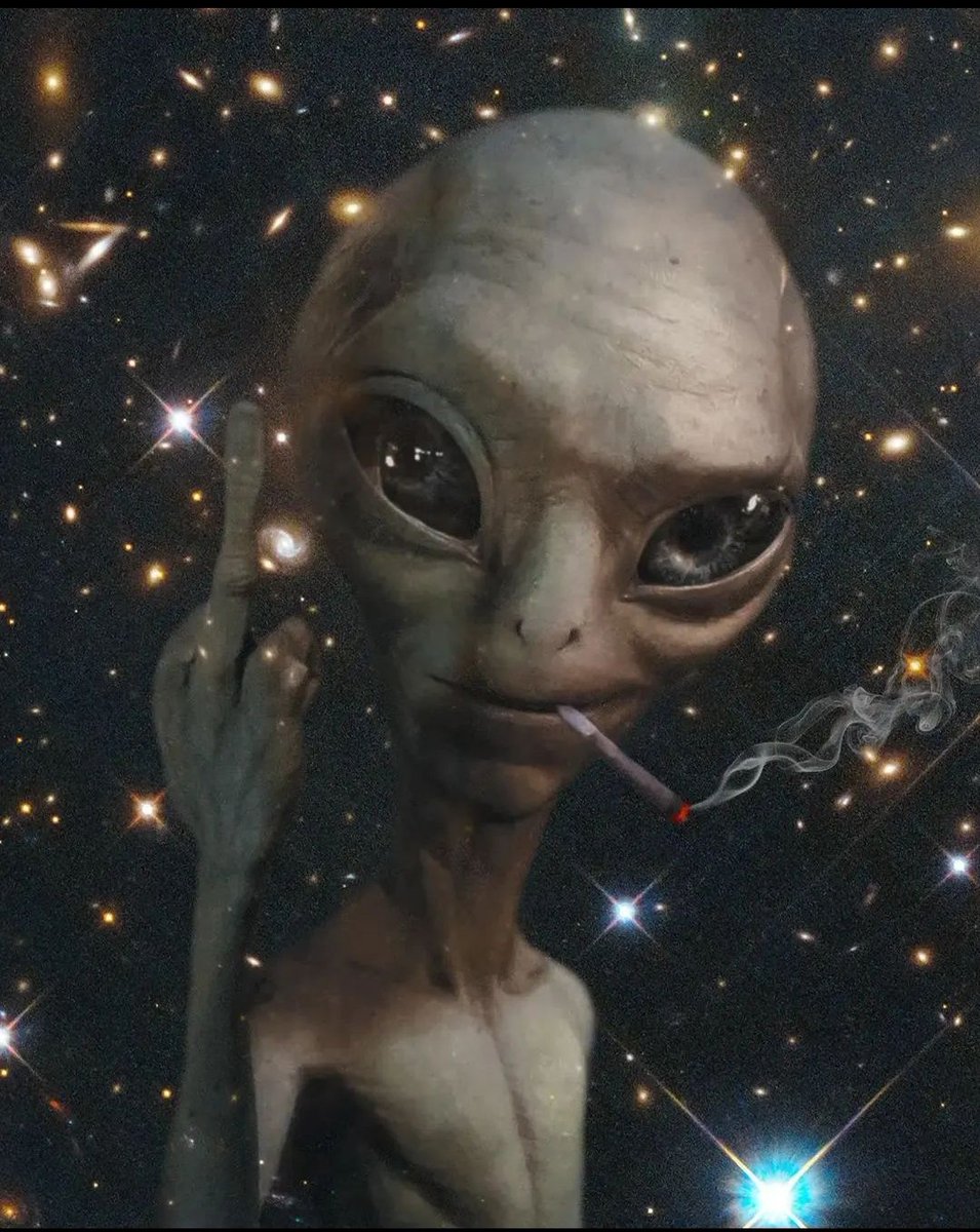 Pakatelas52's tweet photo. 👽💚 https://t.co/aesErafM14