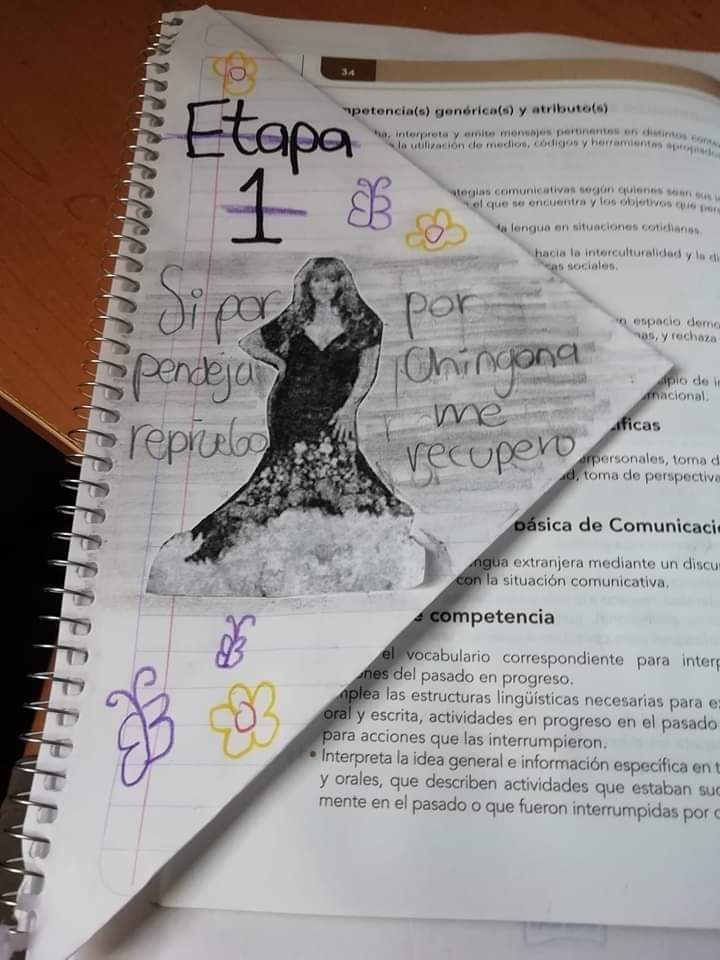 borrachito's tweet photo. Mientras tanto en las prepas... https://t.co/RWChkbOwpY