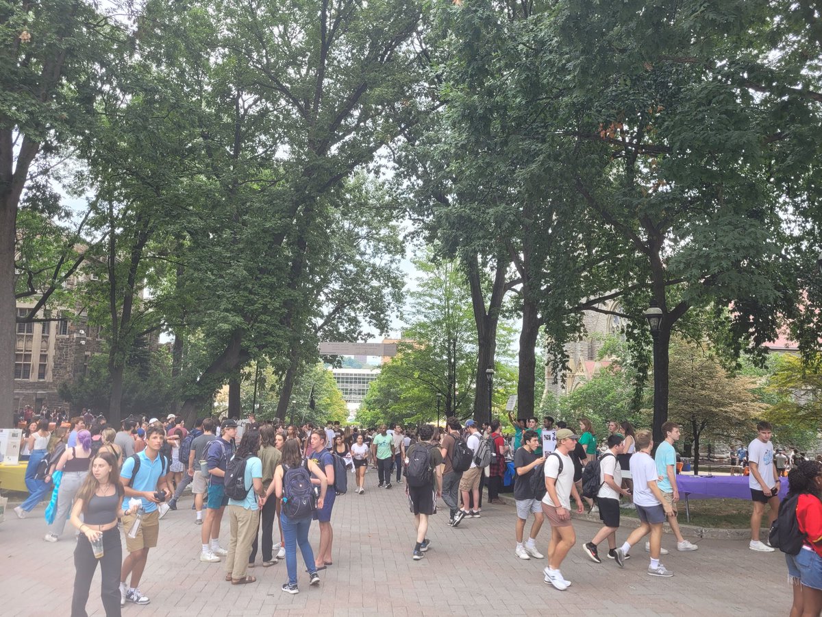 The <a href="/LehighU/">Lehigh University</a> Expo took place today. A beautiful day for Meatball Monday! Thanks to all of our community partners for coming out today! <a href="/thegoosemen/">tony silvoy</a> <a href="/GetInvolvedLU/">Office of Student Engagement</a> <a href="/arts_southside/">SouthSide Arts District</a> and EVERY OTHER Partner who came out this afternoon! Thank You!
