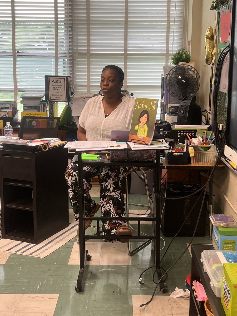 CHES_TAG's tweet image. An annual First Day read aloud…THE NAME JAR. Yes!!! 5th graders enjoy read alouds as well!!  Thank you @mrsrubinsworld 
#chesRubin5 #readalouds #picturebooksmatter
#CHESTAG5