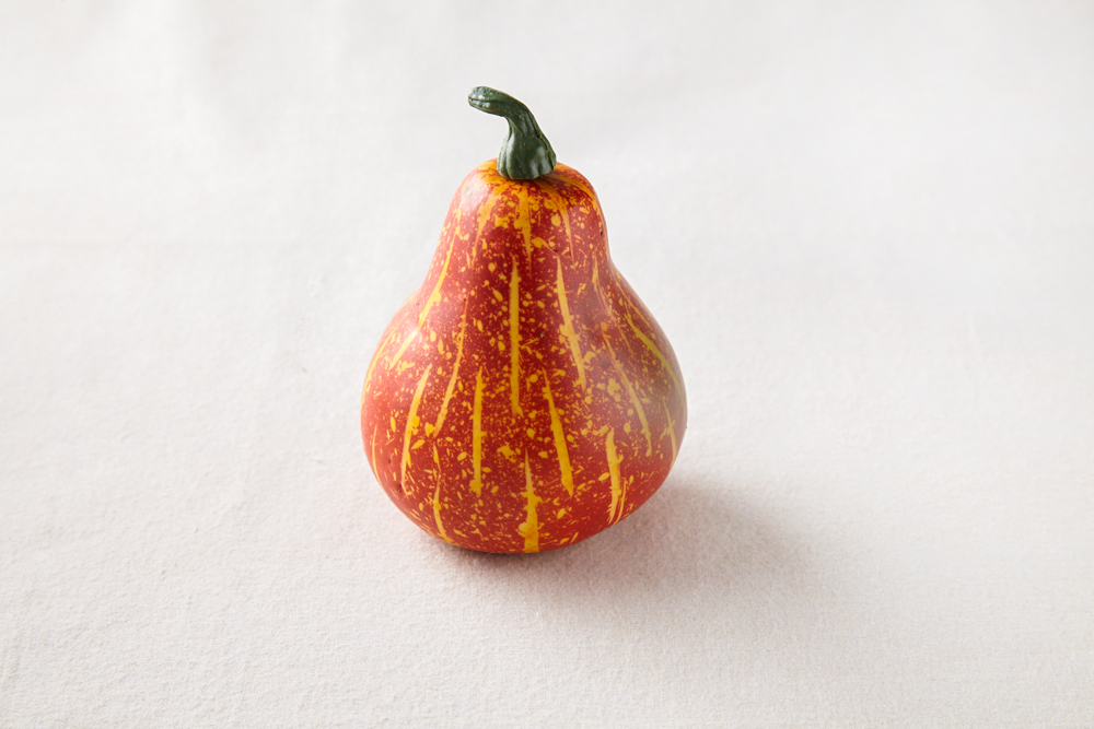 DishCoody's tweet photo. ”ハロウィン”の撮影にはかぼちゃは必須。
５種類はいったアソートパックもございます。
サツマイモや栗をミックスして秋食材の撮影にも大活躍！

パンプキンアソートネット
https://t.co/DH3FwwWT2Z

その他のハロウィン関連
https://t.co/AJm7qcXhHT

https://t.co/qNIEotXw2l https://t.co/lgtUaT4nlr