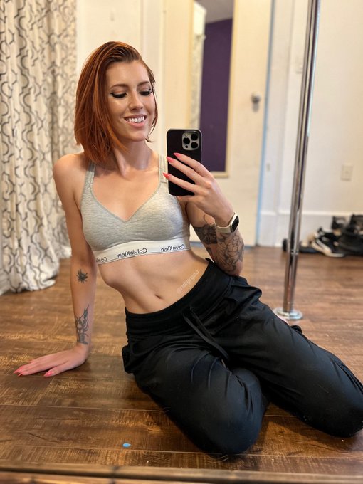 Relaxing evenings are the best https://t.co/4PKUAng31j