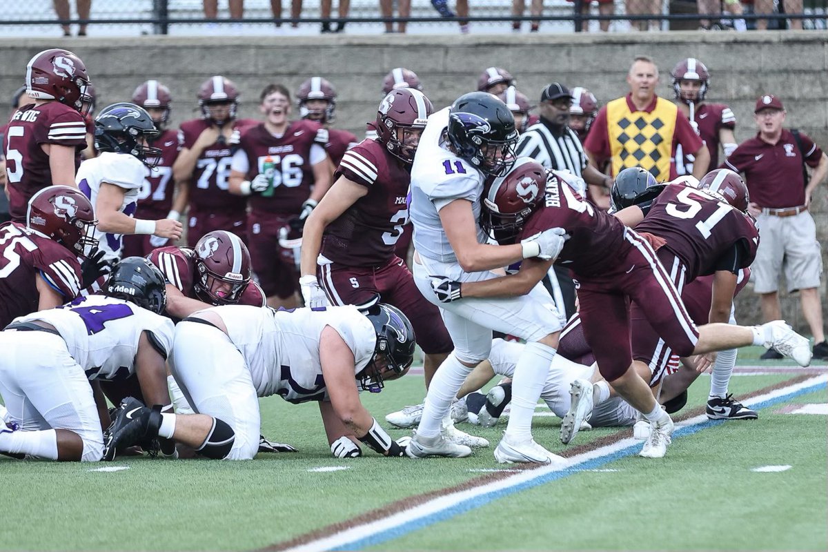 KieranCrossley9's tweet photo. Appreciate the coverage and the recognition by @ThePrep3 showing the game against Seaholm last week. https://t.co/YLFpWnunuH
And shout out to @SusanAdamsPhoto for shooting the game.
@JReed2__ @BHHSFB_BOOSTERS https://t.co/soamKdzQvq