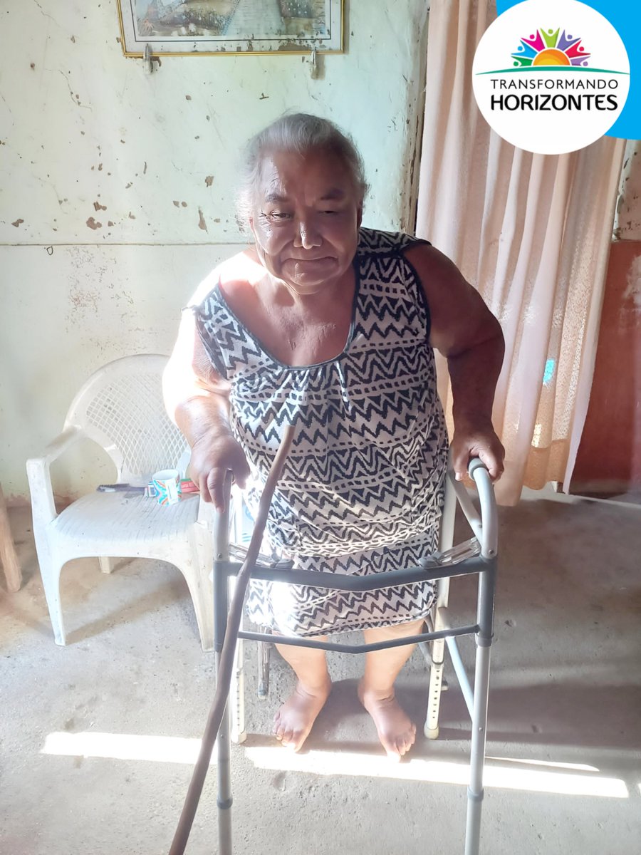 FThorizontes's tweet photo. #YoDonoEsperanza: Entregamos un caminador a la Sra. Amada Lina Pérez Torres, de 84 años, residente en Barranco de Chilloa. Gracias a su generosidad y apoyo, brindamos ayuda y transformación. ¡Ustedes son fundamentales en este camino solidario! 🙏🏻🤝🏻 #TransformandoHorizontes https://t.co/4Gy4mUKztf