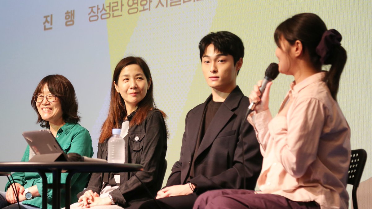신수원 감독전: 레인보우부터 오마주, 13년 8/27 <젊은이의 양지> GV 현장 장성란 영화 저널리스트님, 신수원 감독님, 김호정 배우님, 윤찬영 배우님,...