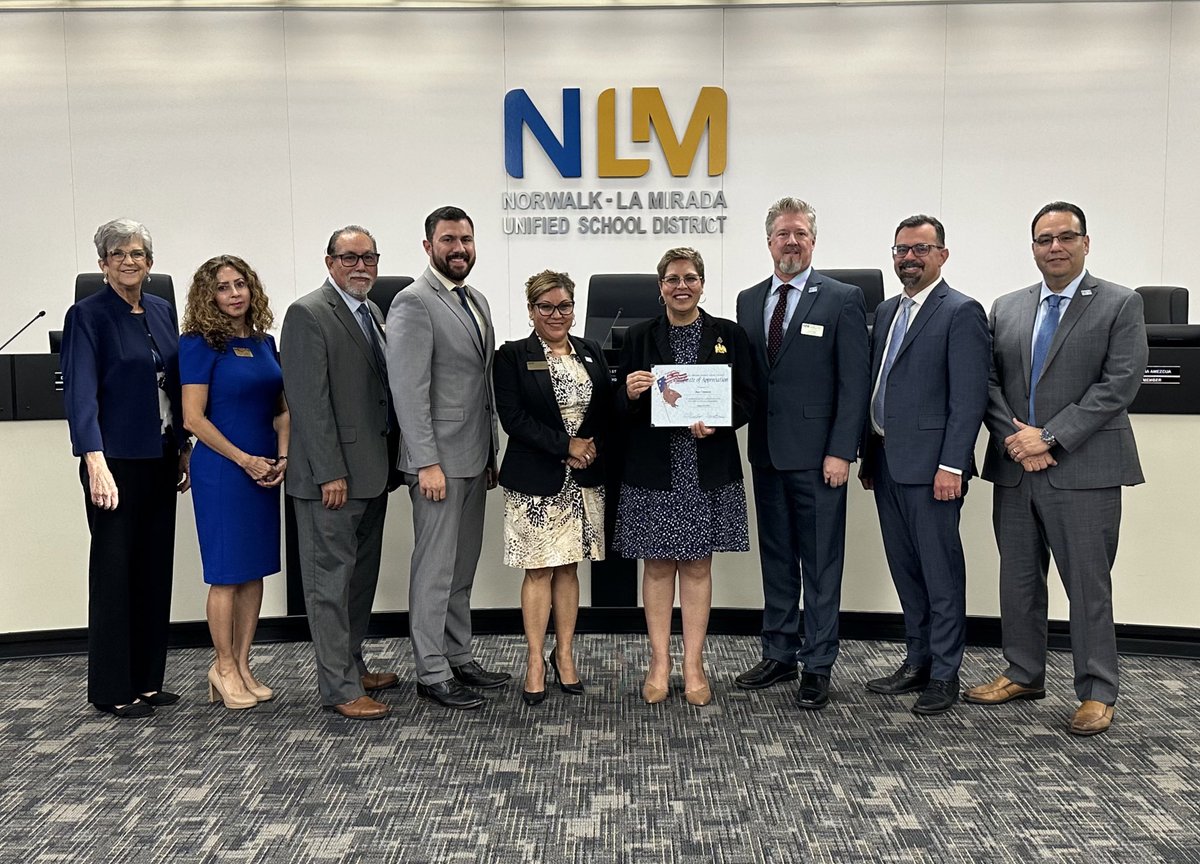 nlmusd's tweet photo. A big thank you to @CityofNorwalkCA Mayor Ana Valencia for leading us in the Pledge of Allegiance tonight.
Mayor Valencia has deep ties to #NLMUnified and we’re always thrilled when she takes time to visit. https://t.co/n3Zm7XmRzU
