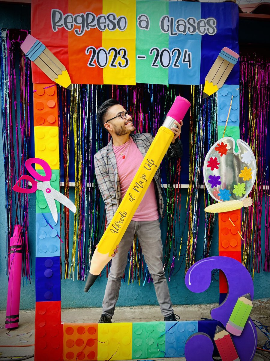 ElPalitodepan's tweet photo. ¡Regresamos a Clases!
Iniciamos el ciclo escolar 2023-2024
#SoyMaestro👨🏻🏫 #ProFer #RegresoAClases2023 #BackToSchool #RegresoAClases https://t.co/FiKy363A8w