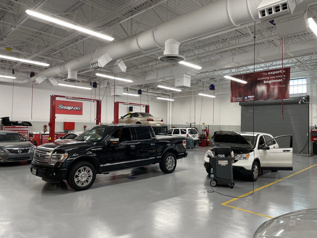 RonLWhitson's tweet photo. It was good to be at  Mesquite Vanguard High School today working with the Advisory Committee for both Automotive and Collision Technology programs.  Both programs completed the program self-evaluation today and are now ready to make application for  ASE accreditation. @CTE_MISD https://t.co/zP1ReXDu8E