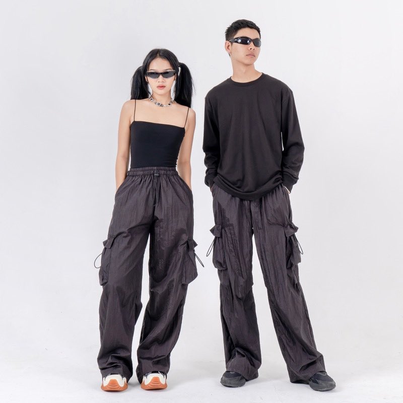 favobites's tweet photo. cargo pants recommendation 

— a thread https://t.co/n59g46FJjm