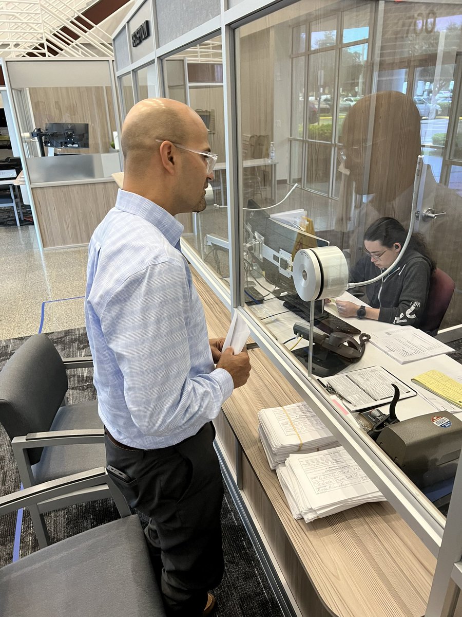TPFabricio's tweet photo. It’s always an honor to drop off petitions my team and I have gathered to put my name on the 2024 ballot for State Representative for Florida House District 110. #NoQuit #HD110 @FloridaGOP @FLMajority #2024Election https://t.co/vYq8i96JZG