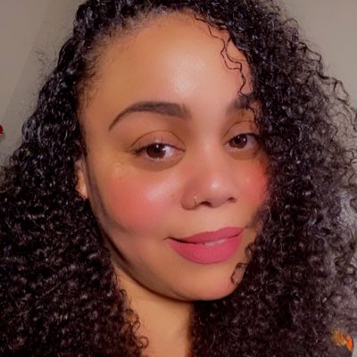 _MsBomb_'s tweet photo. #NewProfilePic https://t.co/c6Xpsn5PI6