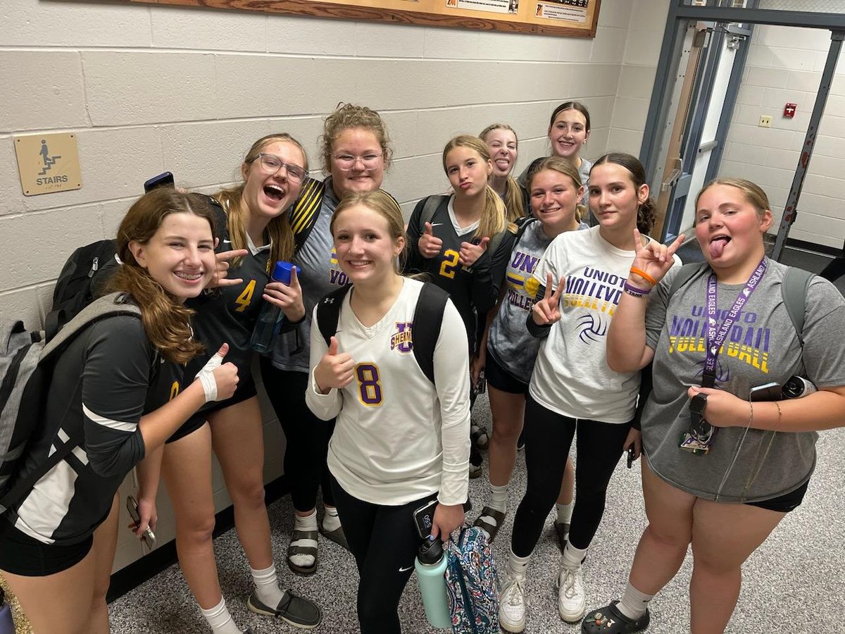 UNIOTOVBALL tweet media