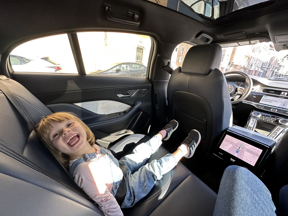 bsofman's tweet image. This is when the magic of @Waymo really shines. A scrutinizing customer, Noa said “he drives very well!” and thanked the car after we got out. 5 stars? I guess so. 🤷♂️
It’s come a long way! Been an exciting stretch and it’s fun to see us start to ramp as a real public service.