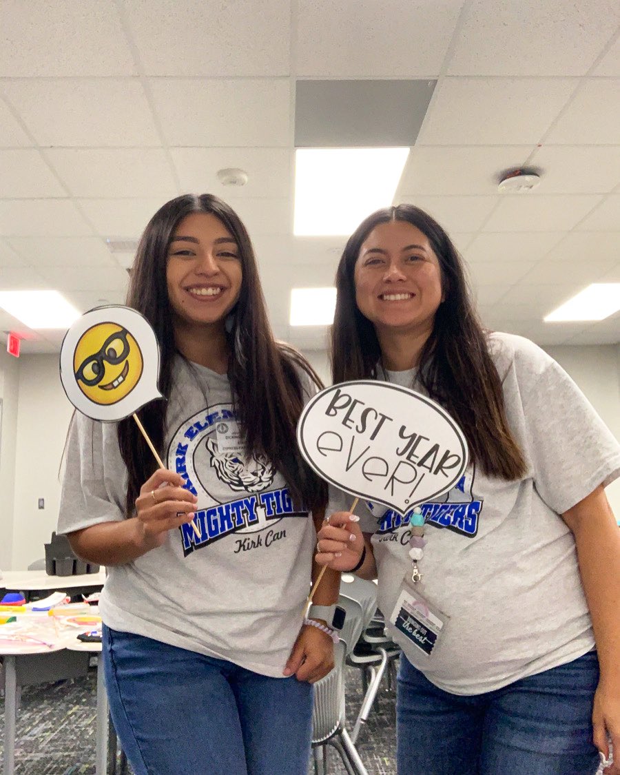 Vanessa Dickinson (@vanedickinson) on Twitter photo First Day of School! Love working here with you! <a href="/tdmedina/">Tania Medina Serrano, M. Ed.</a> 🫶🏼 <a href="/KirkElementary/">Kirk Elementary</a> First Day of School! Love working here with you! <a href="/tdmedina/">Tania Medina Serrano, M. Ed.</a> 🫶🏼 <a href="/KirkElementary/">Kirk Elementary</a>