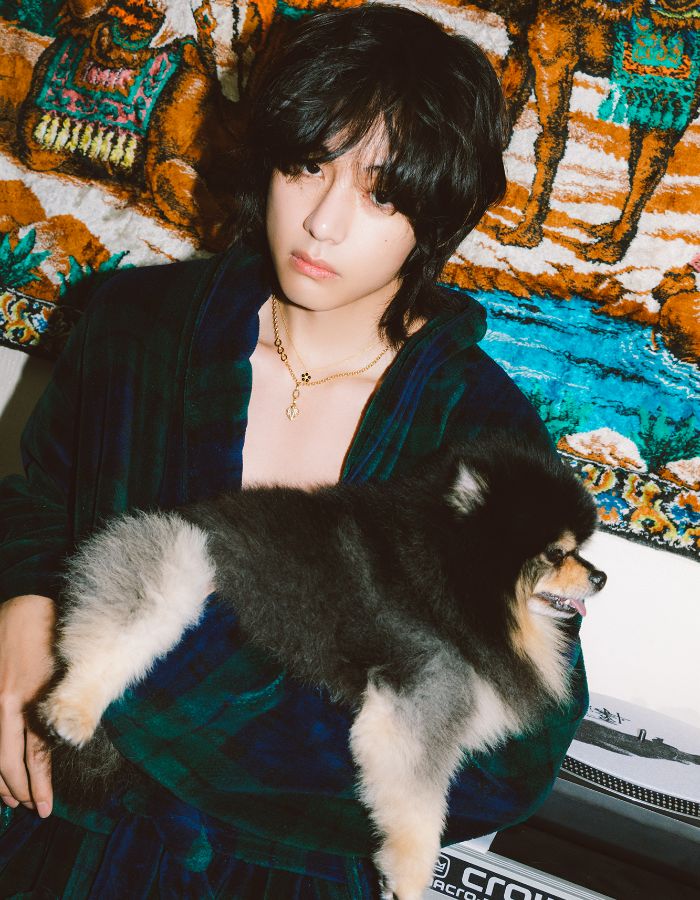 bts2023army2023's tweet image. V &apos;Layover&apos; Photo 3 . p2

#V_Layover #Layover #bts #army #방탄소년단 #Taehyung #TAEHYUNG #BTSV #v #V #tae #taehyung #kimtaehyung #kth #btsv #vbts #김태형 #뷔 #テテ #btstaehyung #taehyungbts #방탄소년단뷔 #KiTaehyung #thv #taehyungie #taehyungbts #taehyungkim #taehyungv