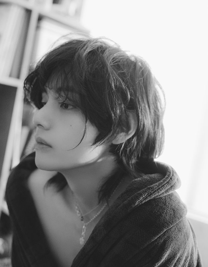 bts2023army2023's tweet image. V &apos;Layover&apos; Photo 3 . p2

#V_Layover #Layover #bts #army #방탄소년단 #Taehyung #TAEHYUNG #BTSV #v #V #tae #taehyung #kimtaehyung #kth #btsv #vbts #김태형 #뷔 #テテ #btstaehyung #taehyungbts #방탄소년단뷔 #KiTaehyung #thv #taehyungie #taehyungbts #taehyungkim #taehyungv