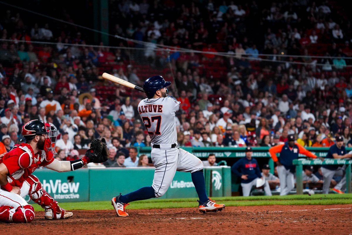 astros's tweet photo. The hit that completed the cycle. https://t.co/KNoxQQM3ma