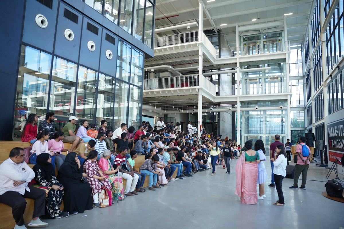 Ravi_1836's tweet image. A biggest gathering around 750  Creative minds at #Tworks for Workshops Organised #Tworks #AnInchAugust #BeyondHyderabad #HyderabadCyclingRevolution

Thank you @KTRBRS @KarampuriSujai for great facilities (Indian Largest Hardware Prototype) 

 @HydcyclingRev @sselvan @Anjani_Tsn