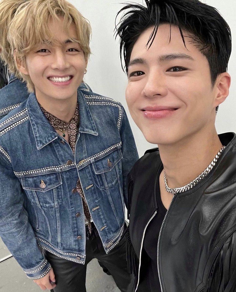 bts2023army2023's tweet image. Park bogum instagram update with taehyung

#V_Layover #Layover #bts #army #방탄소년단 #Taehyung #TAEHYUNG #BTSV #v #V #tae #taehyung #kimtaehyung #kth #btsv #vbts #김태형 #뷔 #テテ #btstaehyung #taehyungbts #방탄소년단뷔 #KiTaehyung #thv #taehyungie #taehyungbts #taehyungkim