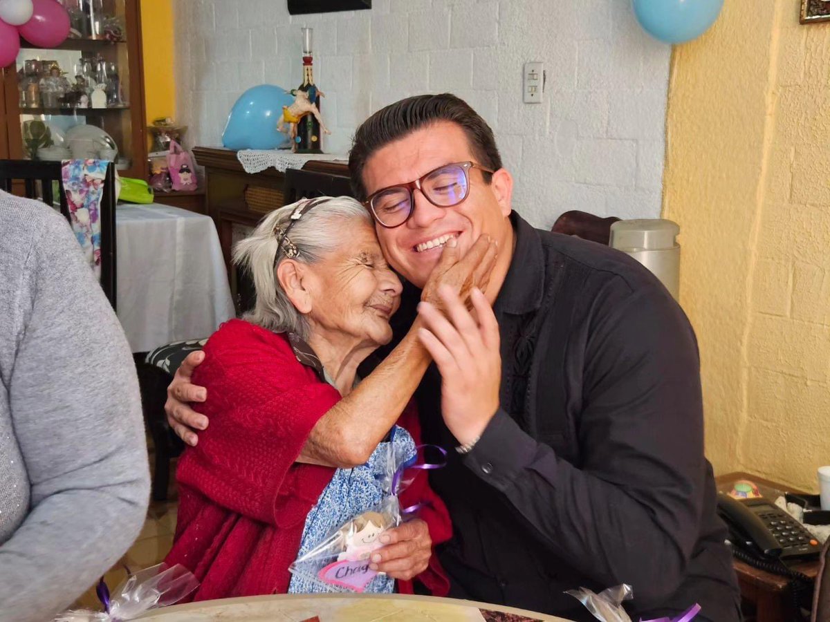 OrlandoReyes_G's tweet photo. El día de hoy pasado un día increíble celebrando el #DíaDelAbuelo en compañía del Grupo de Adulto Mayor
"No Me Olvides".

Toda esta semana estaremos festejando a nuestras abuelitas y abuelitos de #Iztapalapa.

#YoLoHaré ¡Lo Haremos Juntos! 🇲🇽❤️ https://t.co/YgZBYxbEHM