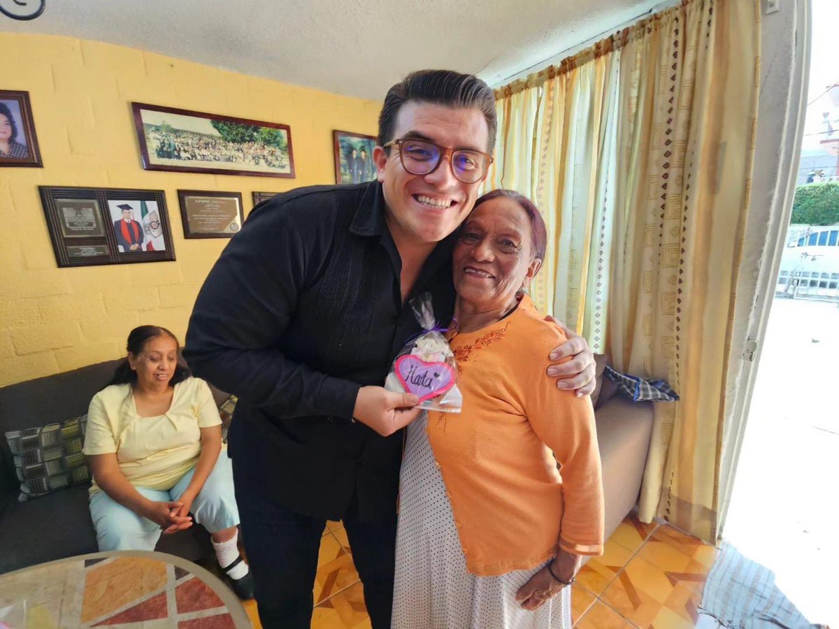 OrlandoReyes_G's tweet photo. El día de hoy pasado un día increíble celebrando el #DíaDelAbuelo en compañía del Grupo de Adulto Mayor
"No Me Olvides".

Toda esta semana estaremos festejando a nuestras abuelitas y abuelitos de #Iztapalapa.

#YoLoHaré ¡Lo Haremos Juntos! 🇲🇽❤️ https://t.co/YgZBYxbEHM