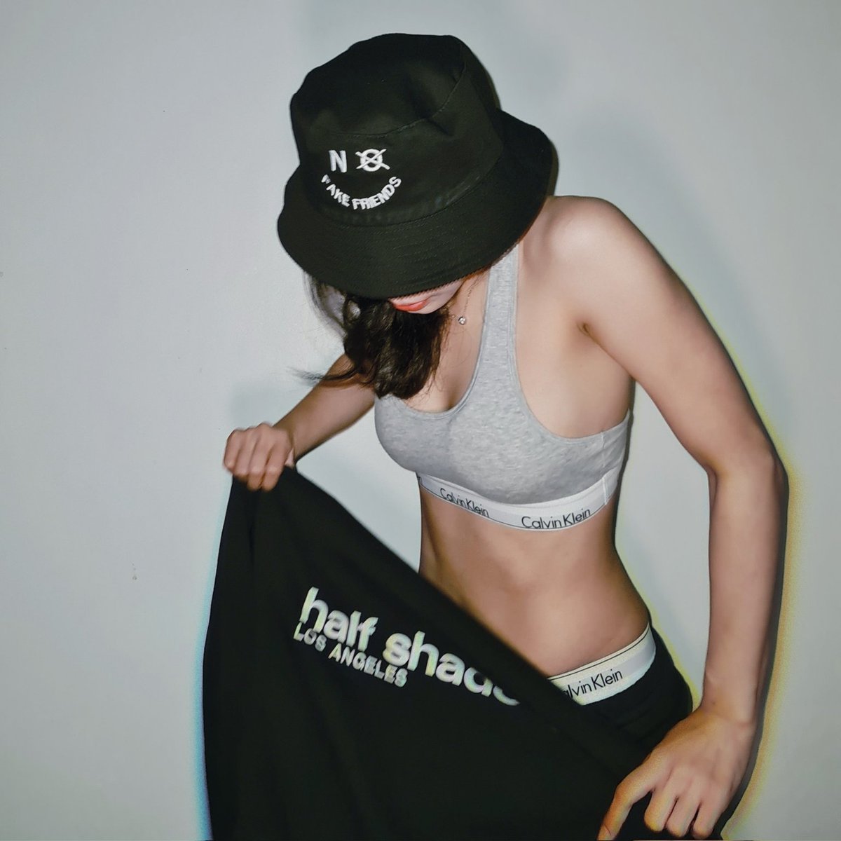 carrottz_'s tweet photo. HALF SHADOW 🤩🤍🖤
#HalfShadow #NoFakeFriends
#NoMoreHate #STUDIO https://t.co/oAjUNZVbbq
