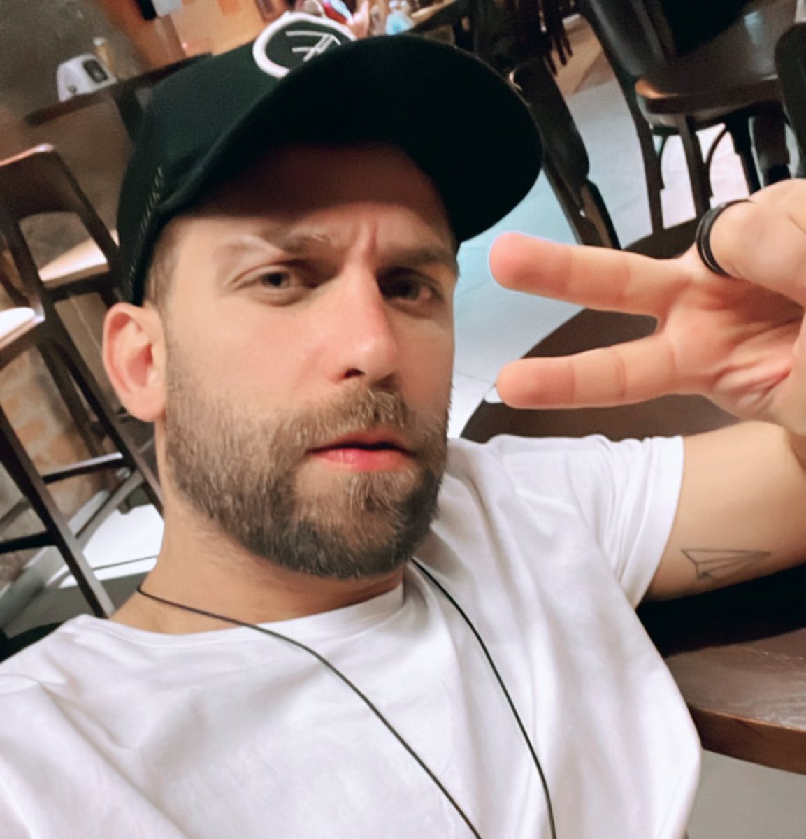 RÓBERT SIMONI tweet media