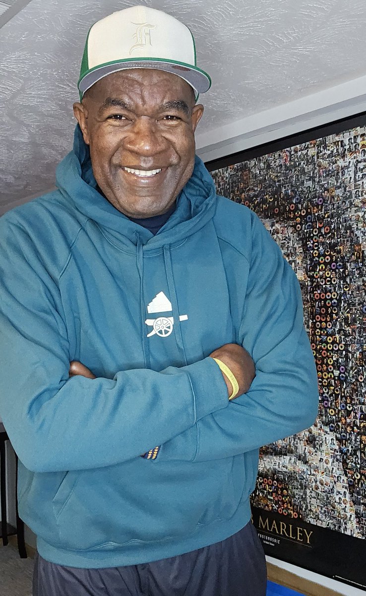 Ni_mark's tweet image. Can you tell I love this third kit.. 
@ben6white #arsenal #Thirdkit #COYG