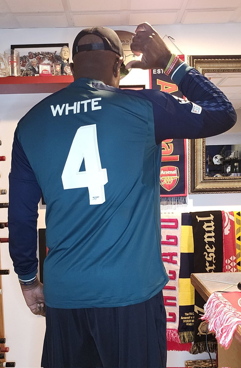 Ni_mark's tweet image. Can you tell I love this third kit.. 
@ben6white #arsenal #Thirdkit #COYG