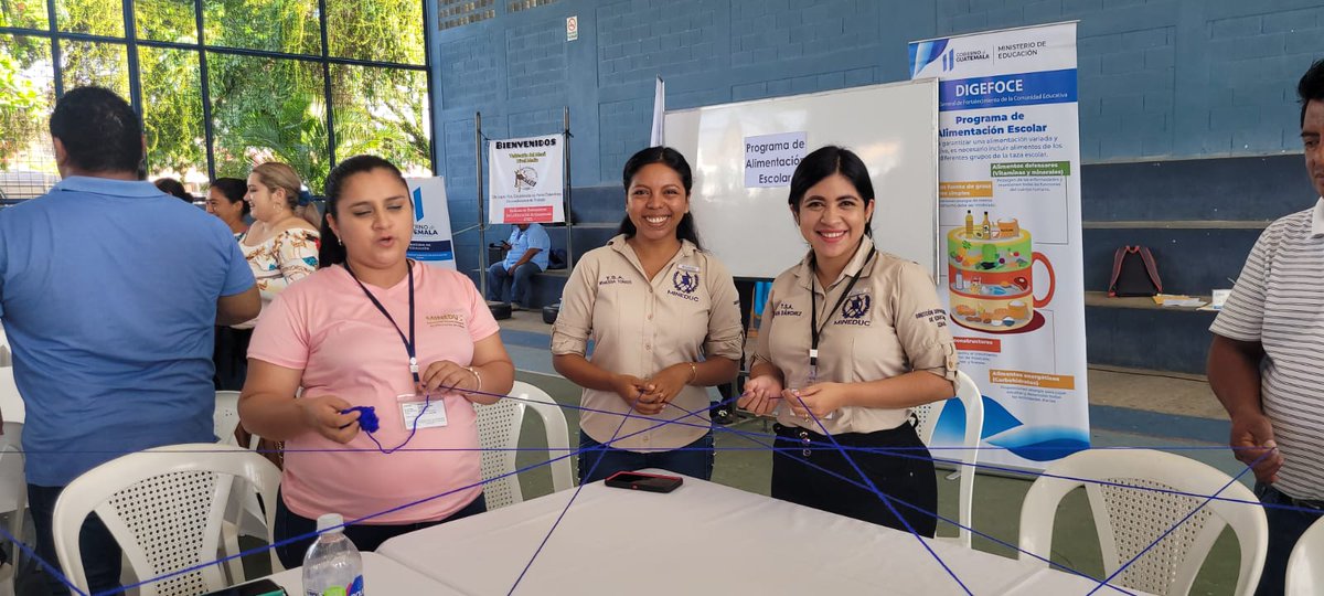 MineducGT's tweet photo. 2/2 Se hace uso de una metodología participativa, involucrando a actores clave y personal técnico que ejecuta y apoya el Programa de Alimentación Escolar -PAE. #Digefoce #Mineduc #CumpliéndoleAGuate https://t.co/dOwnMOtx5X