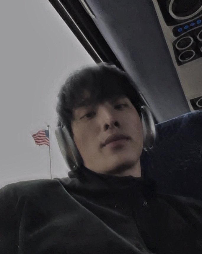 ⠀⠀

                  1975. 

⠀⠀⠀