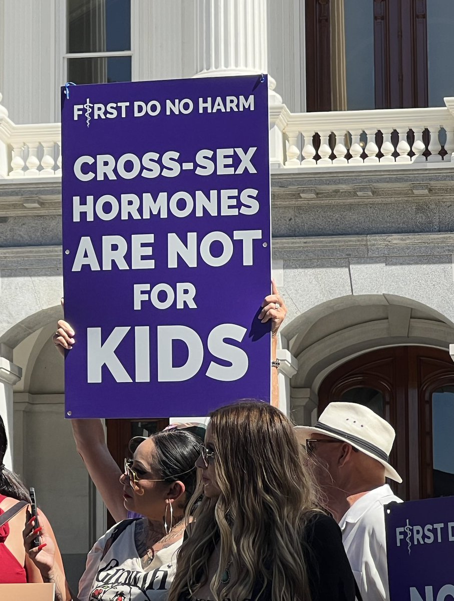 Capitol Rally: Parental Rights Don’t End at California’s Classroom Doors. Three statewide ballot initiatives have been filed to secure parental rights, save girls’ sports, and protect children from sexual mutilation. @CaliforniaGlobe californiaglobe.com/fr/capitol-ral…