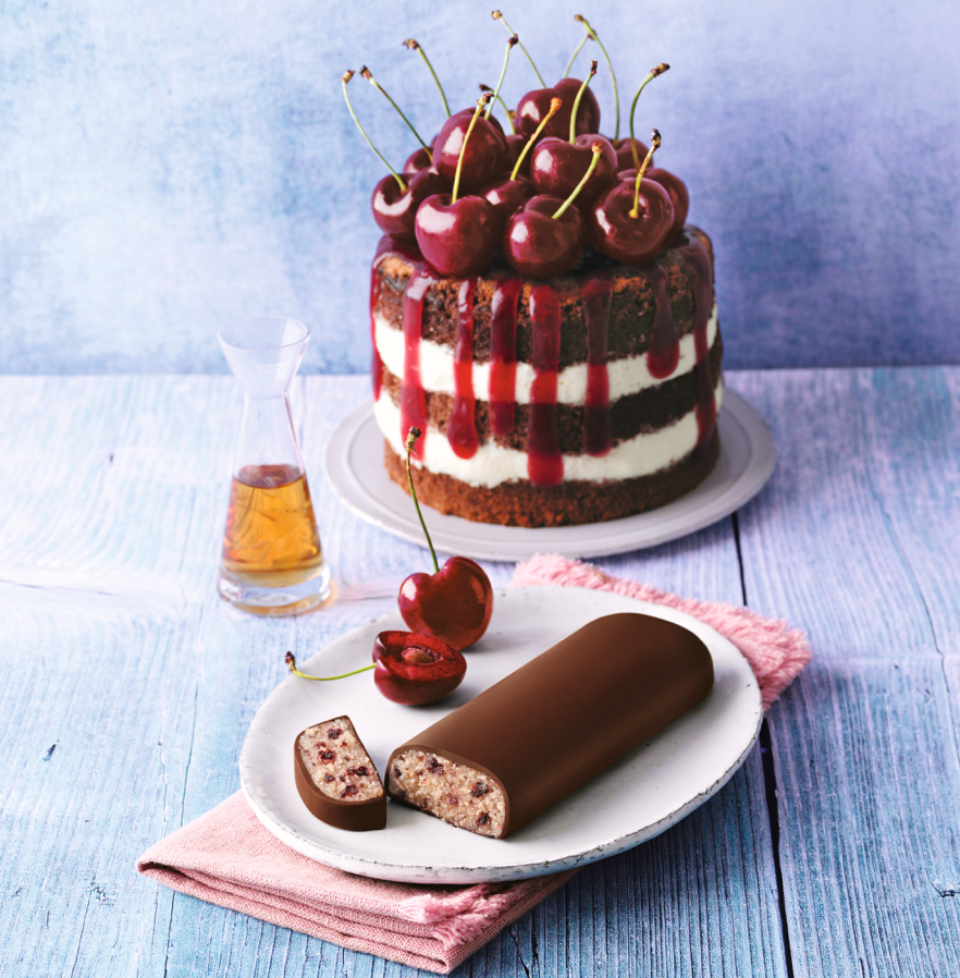 Oh la la ! 🍒🍒  Our Kirsch cherry amaretto cake with dark chocolate is simply divine! Would you prefer it in a marzipan loaf or a slice of cake?

We know what we would prefer 😉

#niederegger #marzipan #cherry #cake #gateau