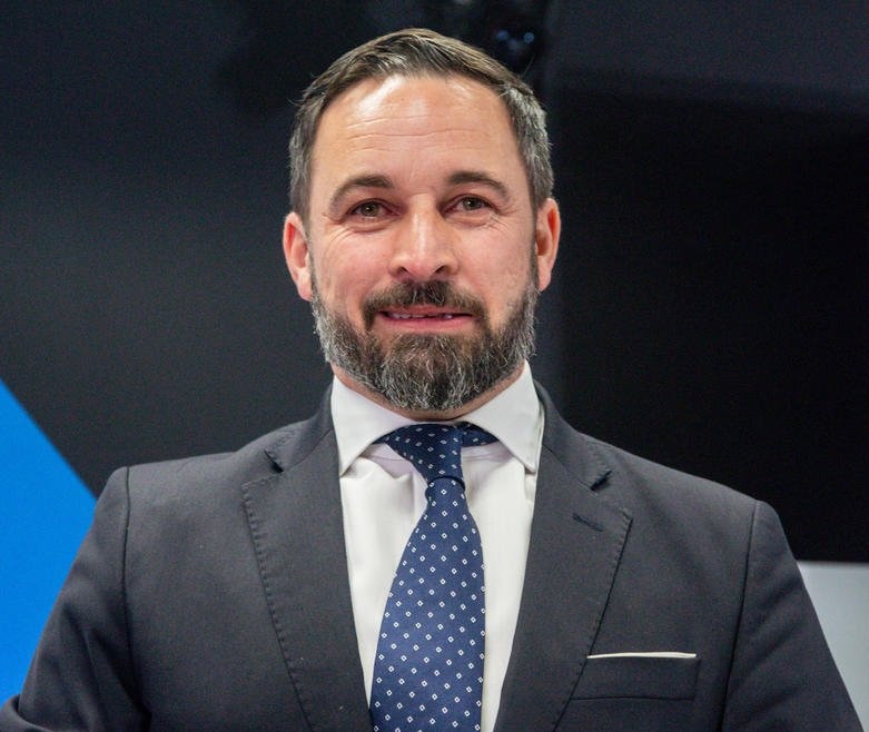 Encuestando's tweet image. 📊 ¿Quién sería, en tu opinión, mejor vicepresidente/a para España?

🔃 SANTIAGO ABASCAL
♥️ YOLANDA DÍAZ