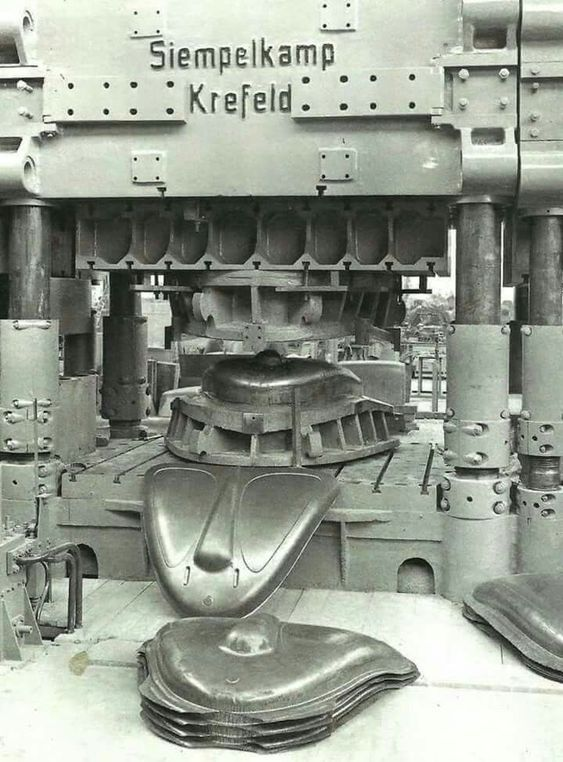 GordonMercedes9's tweet photo. #ToolmakerTuesday #VW https://t.co/jznz2Q01F4