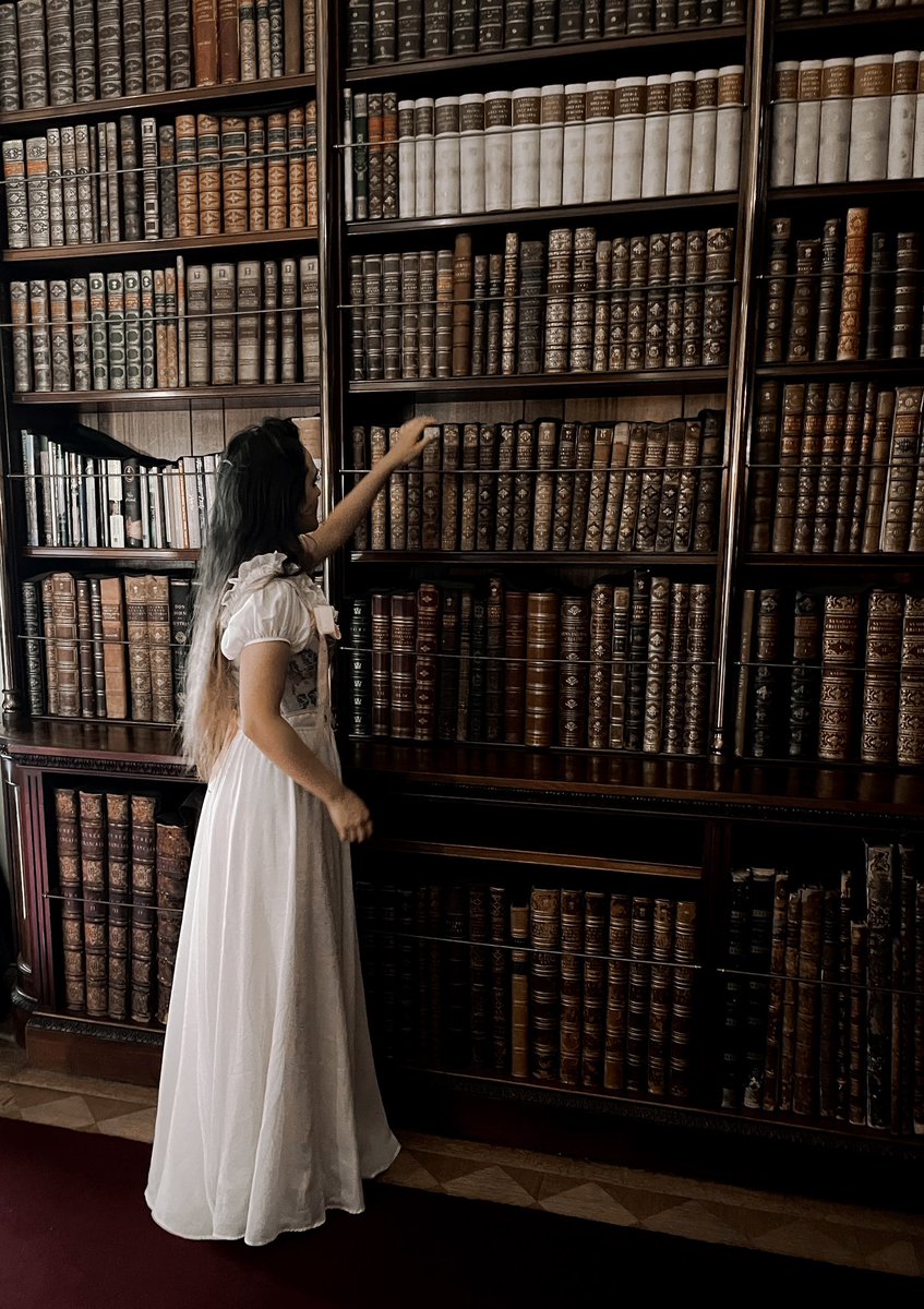 Lady_Loina's tweet image. Life is better in autumn 🍂😌 #fallaesthetic #autumn