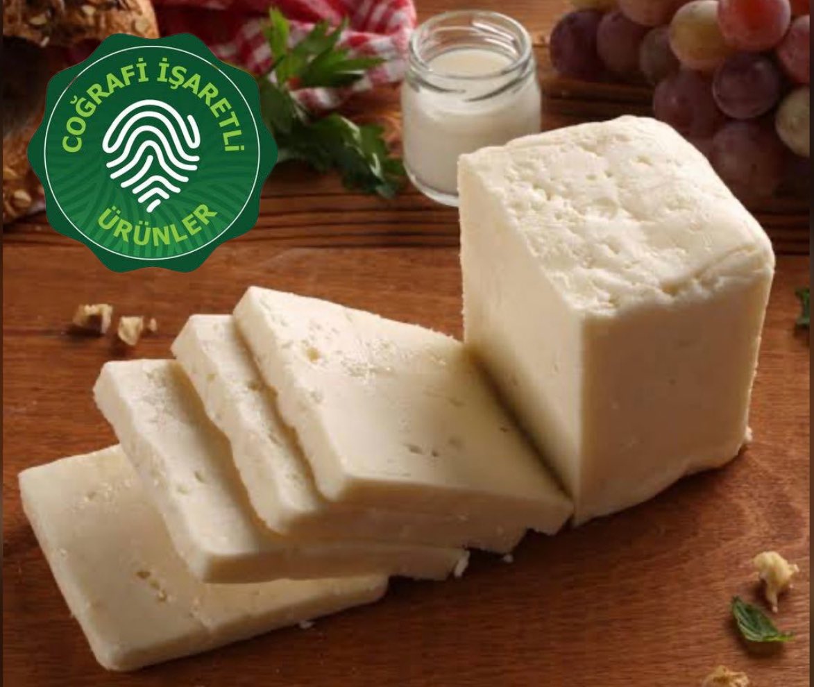 Kazdağları ile Ege Denizi arasındaki eşsiz lezzet Ezine Peyniri için güzel haber! AB coğrafi işaret tescili başvurusu, AB Resmi Gazetesi’nde yayınlanarak 3 ay süreyle askıya çıkarıldı. İtiraz olmazsa 'Ezine Peyniri'  AB coğrafi işaret tescili almış olacak.