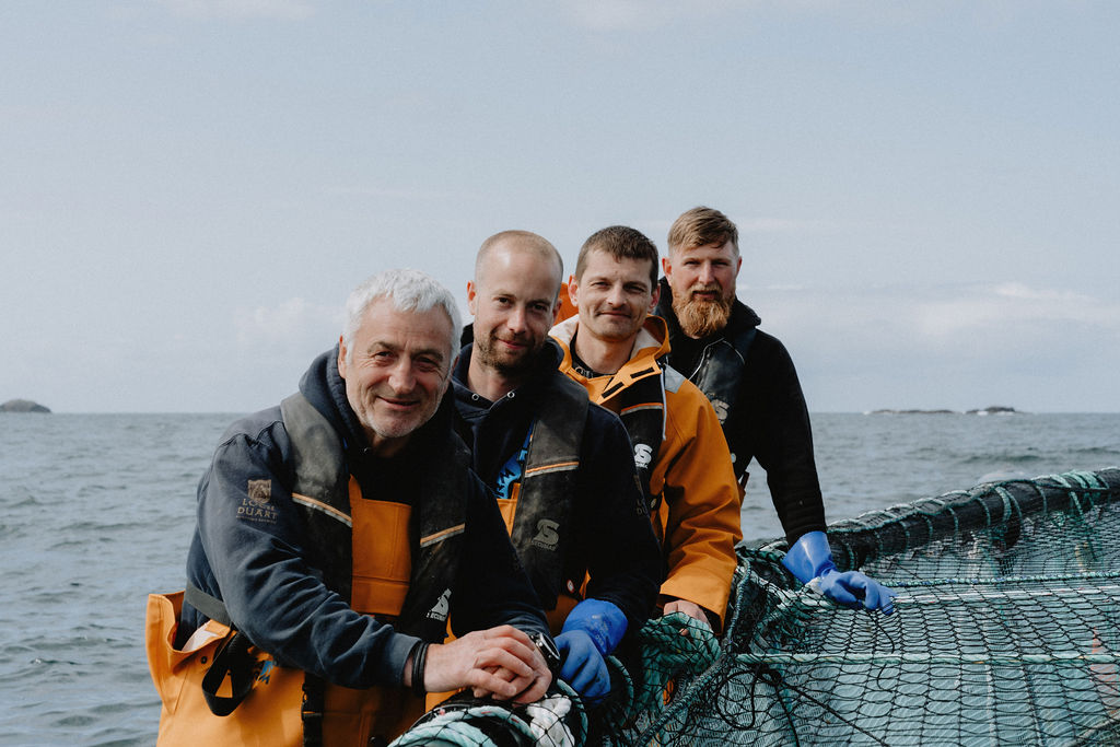 Raising  salmon is not just a business for us, it is a cherished craft that has been   passed down through generations.

We  take immense pride in our fish husbandry, a pride that reflects in the   premium quality of our salmon.
#unrivalledscottishsalmon #lochduart