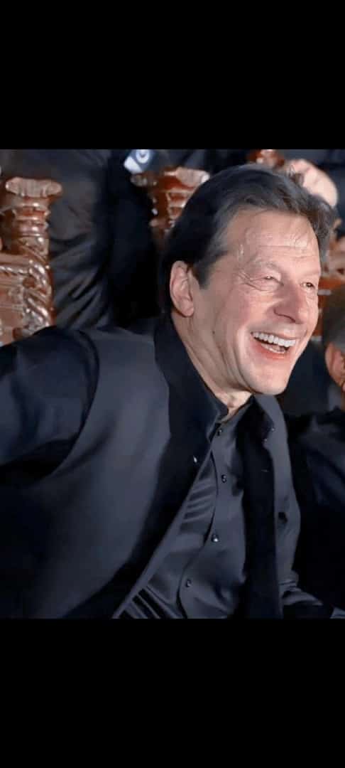 SanamMalik0786's tweet photo. Alhamdulilah!!! #khanisback
🫰🏽🦋🫀🥹
BESHAK IZZAT ZILAT SIRF ALLAH K HATH MEN HA ..🤍#ImranKhan https://t.co/rB0hkH1iGn