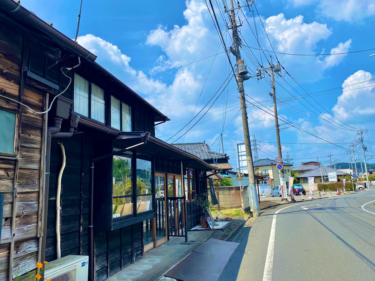 uenoyu_kiryu's tweet image. 【♨️本日は定休日です♨️】
若女将、産前最後のカットに行って来ました〜💇‍♀️✨ｻｯﾊﾟﾘ
次来られるのはいつかなぁ…😅
いつもありがとうございます♪♪
#KICO #古民家美容室 #桐生市