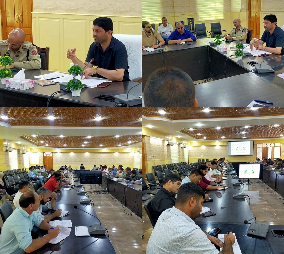 RisingKashmir's tweet photo. #Preparations for #DigitalWeekcelebration discussed at #Ganderbal

@CentreGanderbal
@dcganderbal

https://t.co/jrQwo3peS3 https://t.co/F7fDRGjnHF
