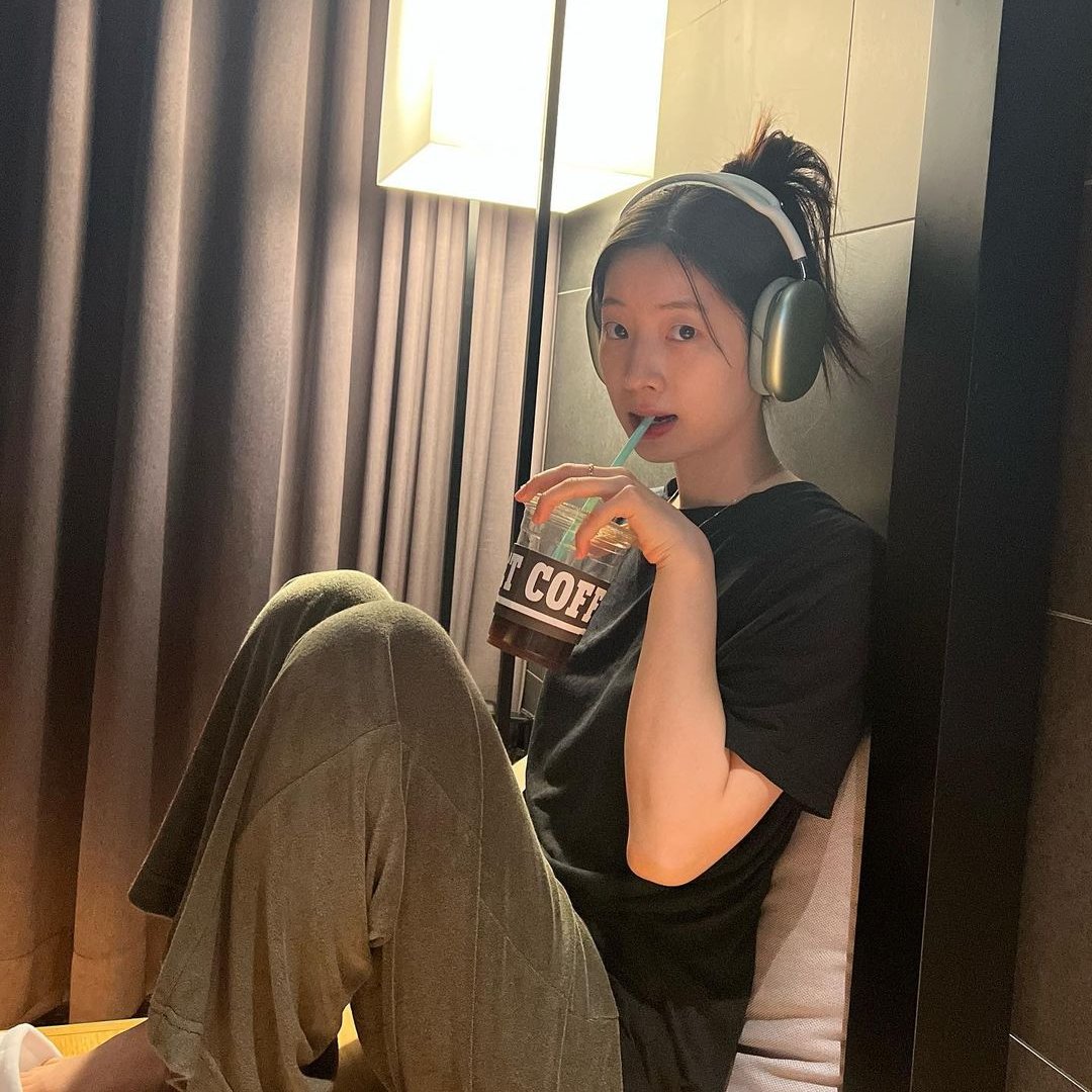 minatozana_'s tweet photo. SaiDa AU
• The Music in Me

Sana needed to reclaim her image when accused of homophobia.

The solution? Hire Dahyun's band composed of queer members to play for her concert to prove her acceptance of the LGBTQIA+ community.

This tour sparked conflicts, music, success, and love. https://t.co/FMcj4DOCDp