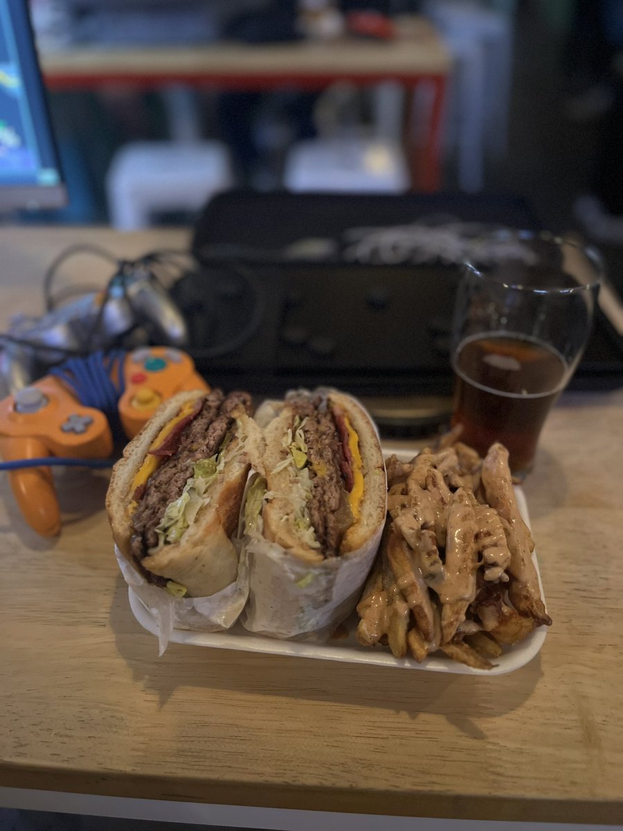 This is what you could be eating this SUNDAY!! 

Big shoutouts to <a href="/DeyvesGrill/">Deyves Grill</a> for making the food for Verdugo every week

We have Deyve’s Smash Bash this Sunday (9/3) at the <a href="/MeleeOMM/">Melee on My Mind</a> venue!
See you there