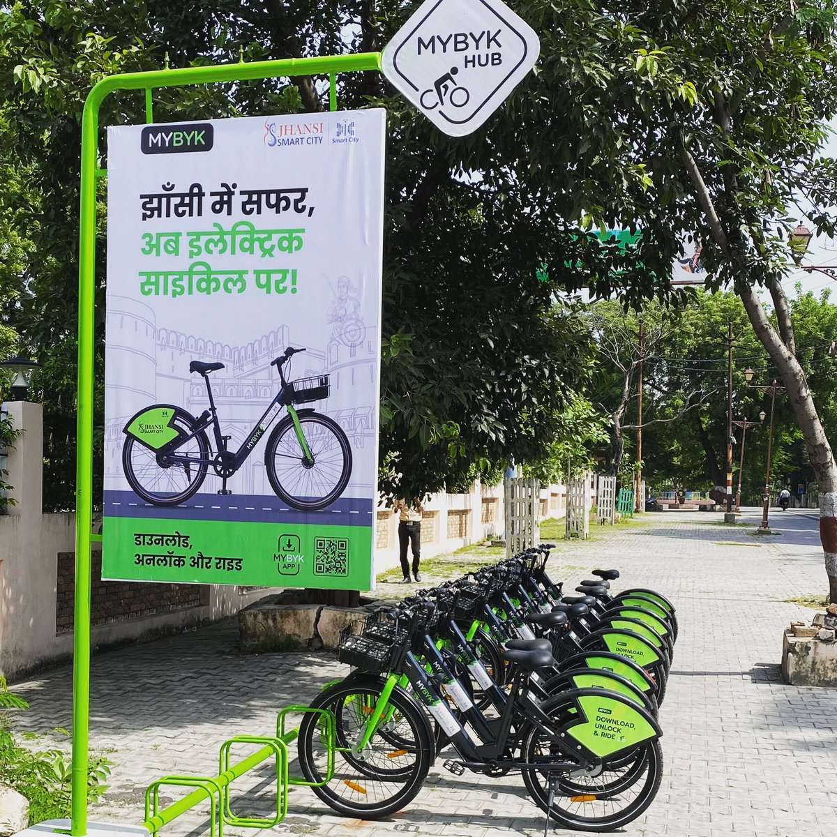 Jhansi, are you ready to roll with #MYBYK⚡️Electric? 

Few hours to go…

Download the MYBYK app and register now! Use promocode JHANSI and get FREE RIDES worth ₹100!

#MYBYK #Jhansi #MakingCitiesLiveableAgain #MovePeopleNotCars #ParkTheCar #SustainableMobility #PublicTransport